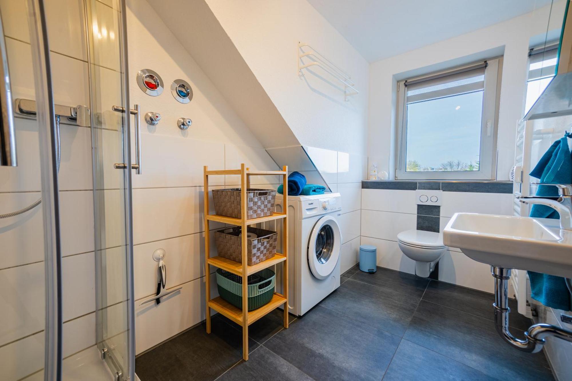 Zentrale Wohlfuehlwohnung - Ideal Fuer Ihren Urlaub Oder Die Geschaeftsreise Magdeburgo Exterior foto